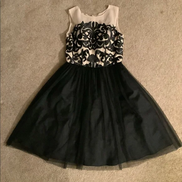 Jackie Jon Dress - Picture 2 of 13